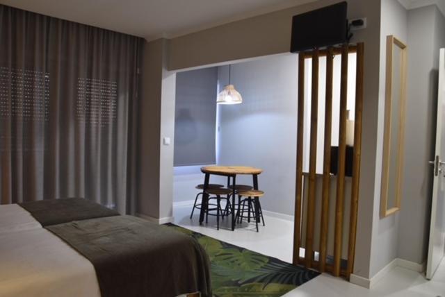 Bus Station Suites & Studios Coimbra Luaran gambar